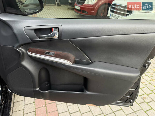 Черный Тойота Камри, объемом двигателя 2.5 л и пробегом 190 тыс. км за 15500 $, фото 17 на Automoto.ua