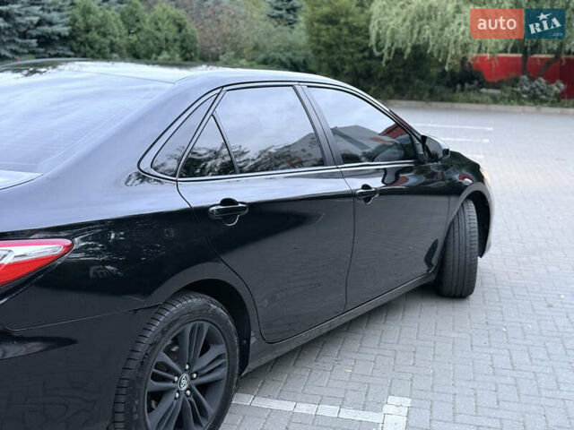 Черный Тойота Камри, объемом двигателя 2.5 л и пробегом 227 тыс. км за 14000 $, фото 17 на Automoto.ua