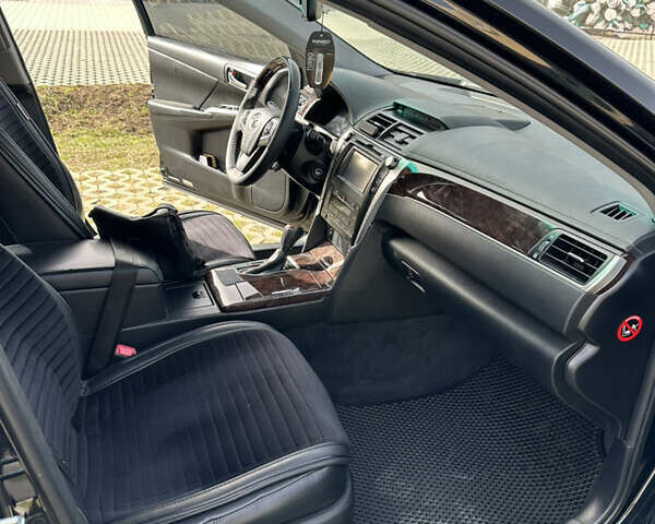 Черный Тойота Камри, объемом двигателя 2.5 л и пробегом 190 тыс. км за 16900 $, фото 9 на Automoto.ua