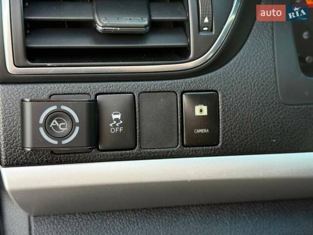 Черный Тойота Камри, объемом двигателя 2.49 л и пробегом 134 тыс. км за 13900 $, фото 31 на Automoto.ua