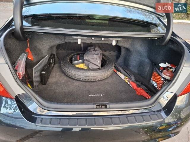 Черный Тойота Камри, объемом двигателя 2.49 л и пробегом 180 тыс. км за 15500 $, фото 17 на Automoto.ua