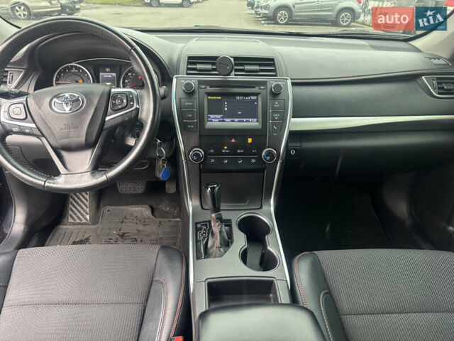 Черный Тойота Камри, объемом двигателя 2.5 л и пробегом 143 тыс. км за 12900 $, фото 12 на Automoto.ua