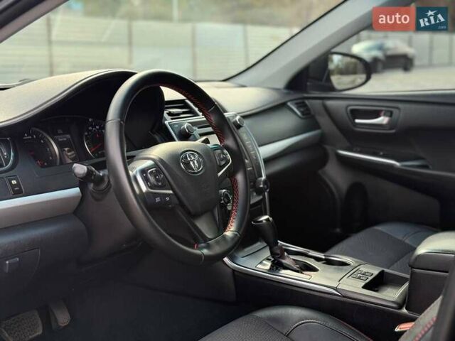 Чорний Тойота Камрі, об'ємом двигуна 2.49 л та пробігом 134 тис. км за 13900 $, фото 25 на Automoto.ua