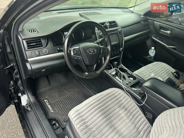 Черный Тойота Камри, объемом двигателя 2.49 л и пробегом 166 тыс. км за 14000 $, фото 3 на Automoto.ua