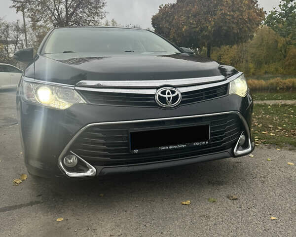 Тойота Камри 2016 в Днепре (Днепропетровске) на Automoto.ua Черный Тойота Камри, объемом двигателя 2.49 л и пробегом 127 тыс. км за 21300 $, фото 1 на Automoto.ua