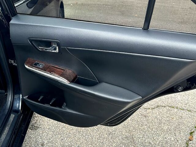 Черный Тойота Камри, объемом двигателя 2.5 л и пробегом 185 тыс. км за 17000 $, фото 12 на Automoto.ua