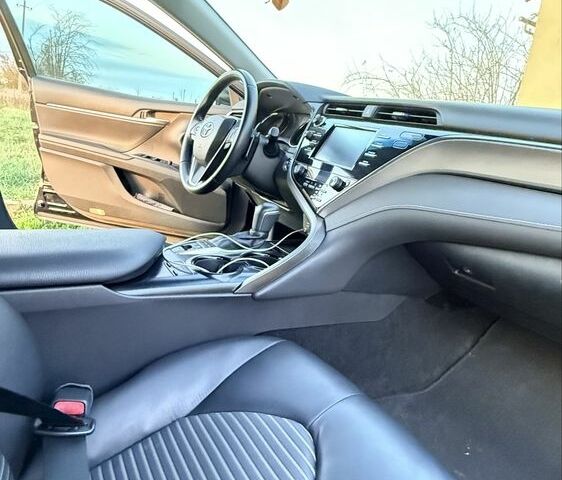 Черный Тойота Камри, объемом двигателя 2.5 л и пробегом 170 тыс. км за 18000 $, фото 7 на Automoto.ua