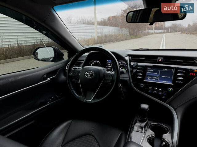 Чорний Тойота Камрі, об'ємом двигуна 2.5 л та пробігом 174 тис. км за 17300 $, фото 9 на Automoto.ua