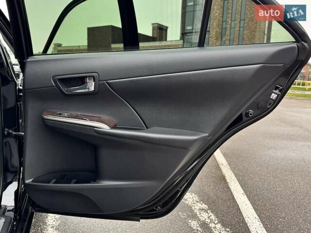 Черный Тойота Камри, объемом двигателя 2.49 л и пробегом 70 тыс. км за 20000 $, фото 28 на Automoto.ua