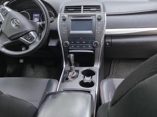 Черный Тойота Камри, объемом двигателя 2.5 л и пробегом 180 тыс. км за 13500 $, фото 2 на Automoto.ua