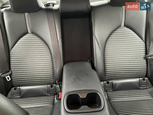 Чорний Тойота Камрі, об'ємом двигуна 2.49 л та пробігом 180 тис. км за 15999 $, фото 16 на Automoto.ua