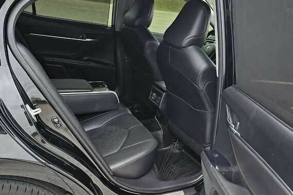 Чорний Тойота Камрі, об'ємом двигуна 2.5 л та пробігом 129 тис. км за 15000 $, фото 14 на Automoto.ua