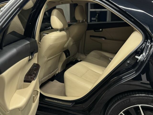 Черный Тойота Камри, объемом двигателя 2.5 л и пробегом 210 тыс. км за 18300 $, фото 6 на Automoto.ua