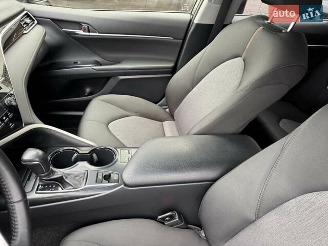 Чорний Тойота Камрі, об'ємом двигуна 2.49 л та пробігом 148 тис. км за 19800 $, фото 21 на Automoto.ua