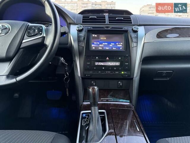 Тойота Камри 2017 в Киеве на Automoto.ua Черный Тойота Камри, объемом двигателя 2.49 л и пробегом 79 тыс. км за 19999 $, фото 34 на Automoto.ua