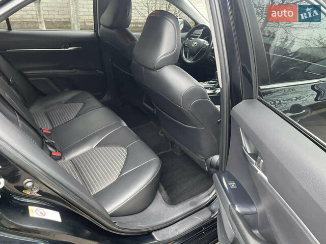 Чорний Тойота Камрі, об'ємом двигуна 2.49 л та пробігом 180 тис. км за 15999 $, фото 13 на Automoto.ua