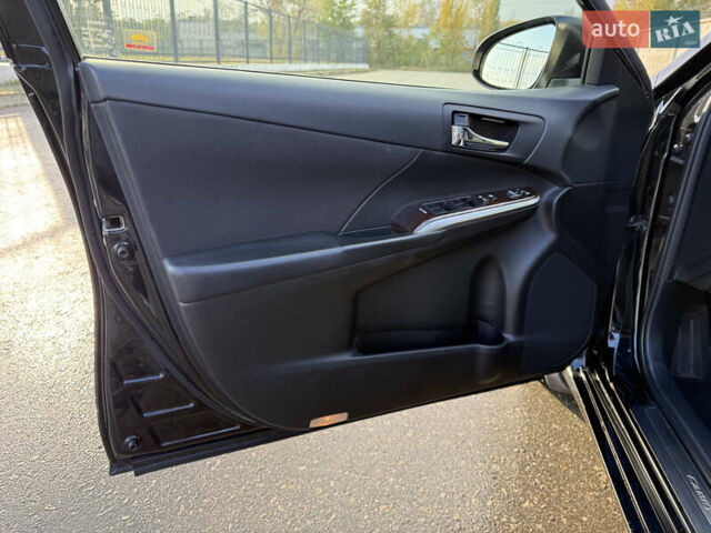 Черный Тойота Камри, объемом двигателя 2.49 л и пробегом 170 тыс. км за 17000 $, фото 16 на Automoto.ua