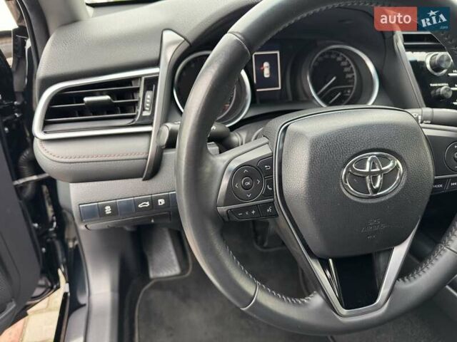 Чорний Тойота Камрі, об'ємом двигуна 2.49 л та пробігом 148 тис. км за 19800 $, фото 16 на Automoto.ua