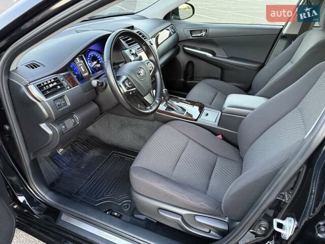 Тойота Камри 2017 в Киеве на Automoto.ua Черный Тойота Камри, объемом двигателя 2.49 л и пробегом 79 тыс. км за 19999 $, фото 27 на Automoto.ua