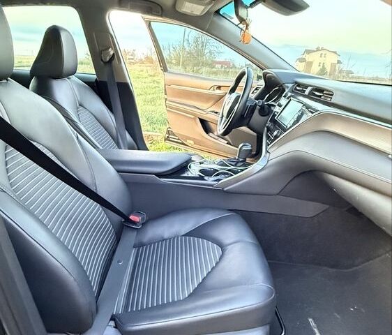 Черный Тойота Камри, объемом двигателя 2.5 л и пробегом 170 тыс. км за 18000 $, фото 5 на Automoto.ua