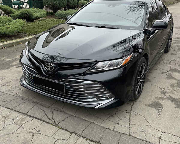 Чорний Тойота Камрі, об'ємом двигуна 2.49 л та пробігом 180 тис. км за 15999 $, фото 1 на Automoto.ua