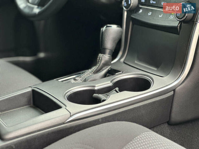 Чорний Тойота Камрі, об'ємом двигуна 2.49 л та пробігом 185 тис. км за 14500 $, фото 47 на Automoto.ua