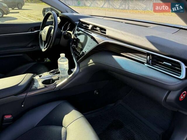 Черный Тойота Камри, объемом двигателя 2.5 л и пробегом 127 тыс. км за 22500 $, фото 6 на Automoto.ua