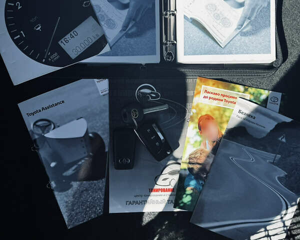 Черный Тойота Камри, объемом двигателя 2.49 л и пробегом 192 тыс. км за 15500 $, фото 8 на Automoto.ua