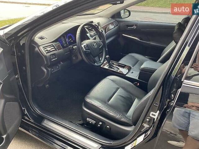 Чорний Тойота Камрі, об'ємом двигуна 2.49 л та пробігом 135 тис. км за 16400 $, фото 2 на Automoto.ua