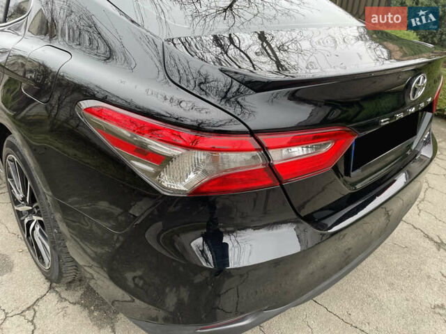 Чорний Тойота Камрі, об'ємом двигуна 2.49 л та пробігом 180 тис. км за 15999 $, фото 9 на Automoto.ua