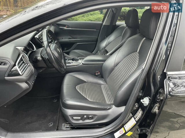 Чорний Тойота Камрі, об'ємом двигуна 2.49 л та пробігом 180 тис. км за 15999 $, фото 11 на Automoto.ua