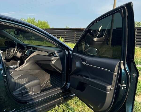 Чорний Тойота Камрі, об'ємом двигуна 2.49 л та пробігом 115 тис. км за 18500 $, фото 27 на Automoto.ua