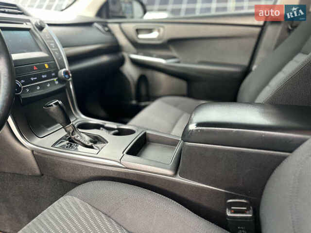 Чорний Тойота Камрі, об'ємом двигуна 2.49 л та пробігом 185 тис. км за 14500 $, фото 3 на Automoto.ua