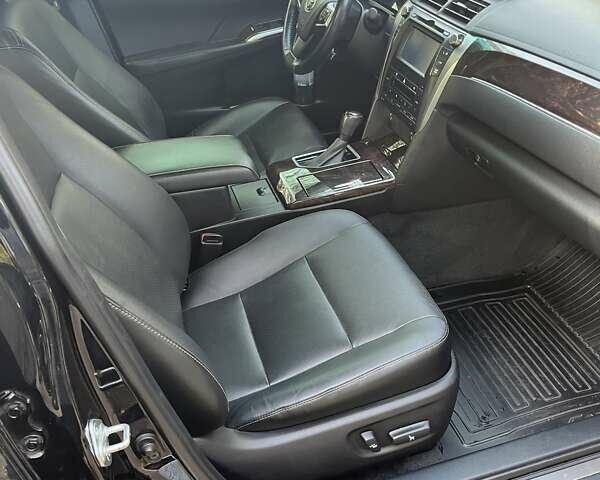 Тойота Камри 2017 в Запорожье на Automoto.ua Черный Тойота Камри, объемом двигателя 2.49 л и пробегом 143 тыс. км за 19500 $, фото 3 на Automoto.ua