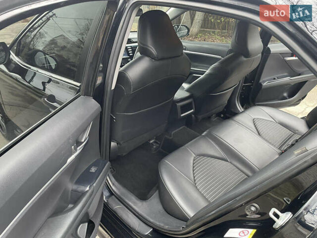 Чорний Тойота Камрі, об'ємом двигуна 2.49 л та пробігом 180 тис. км за 15999 $, фото 12 на Automoto.ua