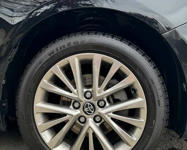 Черный Тойота Камри, объемом двигателя 2.49 л и пробегом 195 тыс. км за 19000 $, фото 9 на Automoto.ua