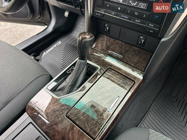 Чорний Тойота Камрі, об'ємом двигуна 2.49 л та пробігом 149 тис. км за 16999 $, фото 53 на Automoto.ua
