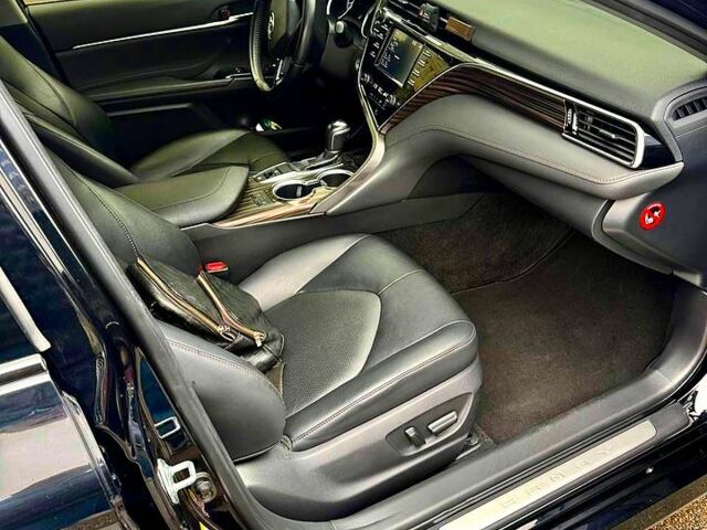 Черный Тойота Камри, объемом двигателя 2.5 л и пробегом 77 тыс. км за 25600 $, фото 6 на Automoto.ua