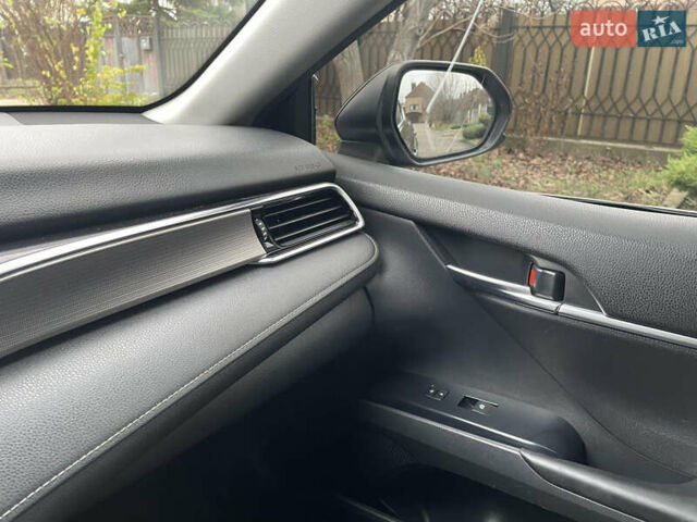 Чорний Тойота Камрі, об'ємом двигуна 2.49 л та пробігом 180 тис. км за 15999 $, фото 17 на Automoto.ua