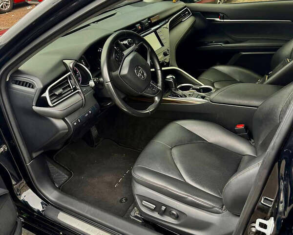 Черный Тойота Камри, объемом двигателя 2.5 л и пробегом 77 тыс. км за 25600 $, фото 5 на Automoto.ua