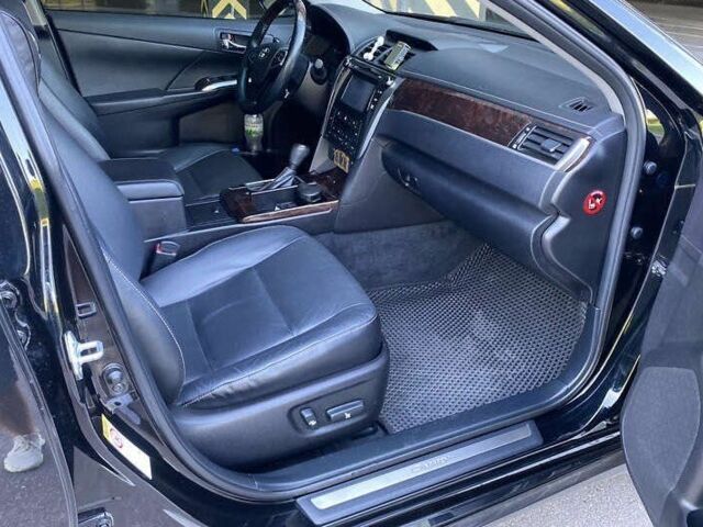 Чорний Тойота Камрі, об'ємом двигуна 2.5 л та пробігом 135 тис. км за 14800 $, фото 16 на Automoto.ua