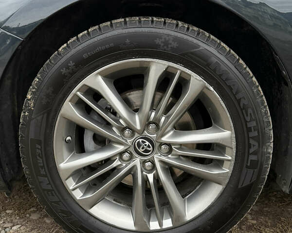 Чорний Тойота Камрі, об'ємом двигуна 2.49 л та пробігом 176 тис. км за 14500 $, фото 8 на Automoto.ua