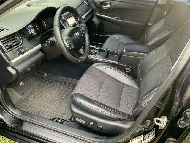 Черный Тойота Камри, объемом двигателя 2.5 л и пробегом 193 тыс. км за 13900 $, фото 4 на Automoto.ua