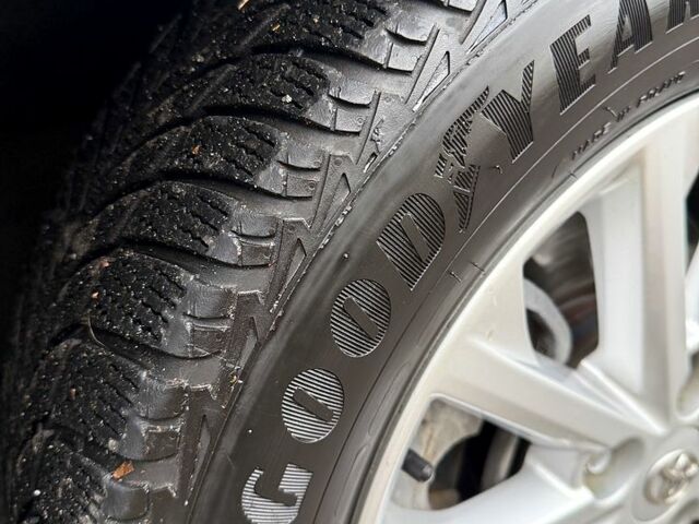 Чорний Тойота Камрі, об'ємом двигуна 2.5 л та пробігом 133 тис. км за 18200 $, фото 11 на Automoto.ua