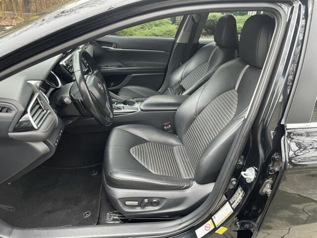 Чорний Тойота Камрі, об'ємом двигуна 2.5 л та пробігом 180 тис. км за 15999 $, фото 12 на Automoto.ua