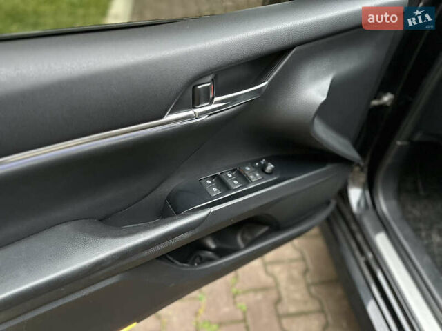 Чорний Тойота Камрі, об'ємом двигуна 2.49 л та пробігом 77 тис. км за 24550 $, фото 11 на Automoto.ua