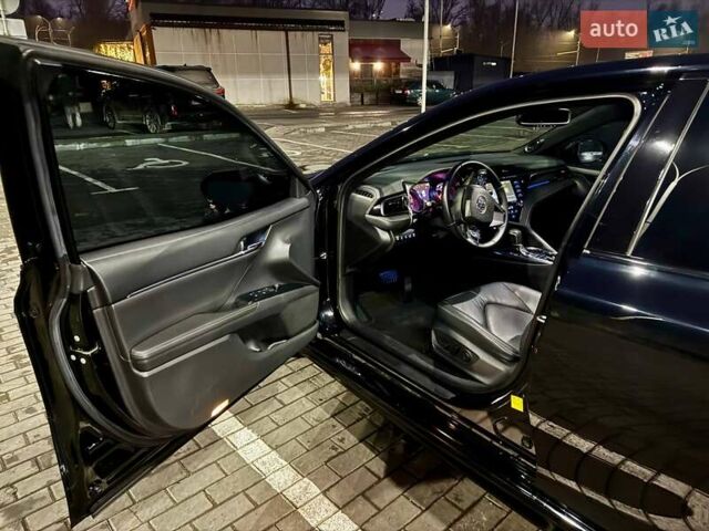 Чорний Тойота Камрі, об'ємом двигуна 3.46 л та пробігом 70 тис. км за 29999 $, фото 8 на Automoto.ua