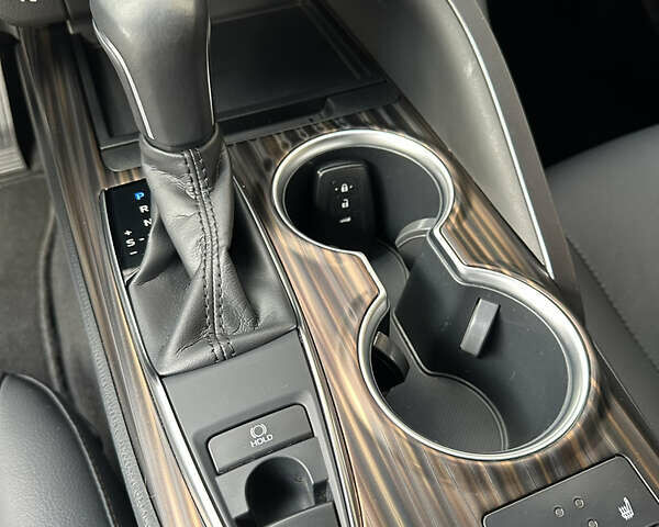 Черный Тойота Камри, объемом двигателя 2.5 л и пробегом 27 тыс. км за 29500 $, фото 37 на Automoto.ua