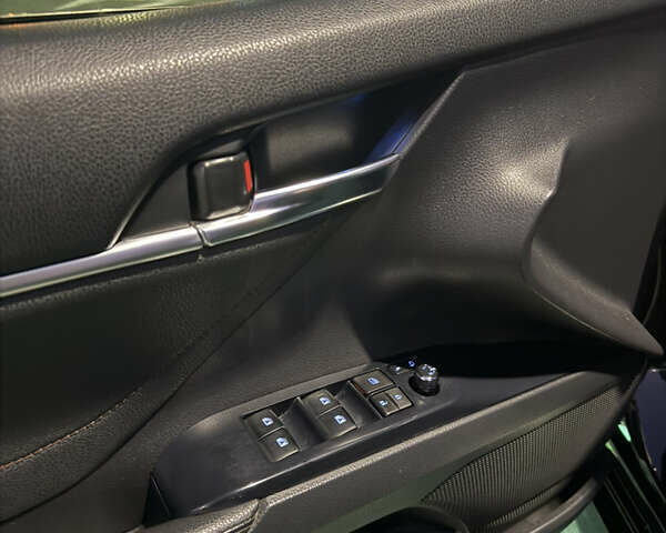 Чорний Тойота Камрі, об'ємом двигуна 2.5 л та пробігом 129 тис. км за 26000 $, фото 12 на Automoto.ua