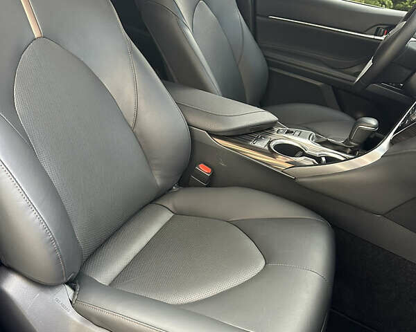 Черный Тойота Камри, объемом двигателя 2.5 л и пробегом 27 тыс. км за 29500 $, фото 35 на Automoto.ua